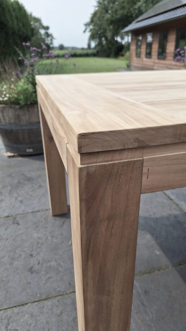 Teakhouten Tuintafels Bandung nieuw in de collectie