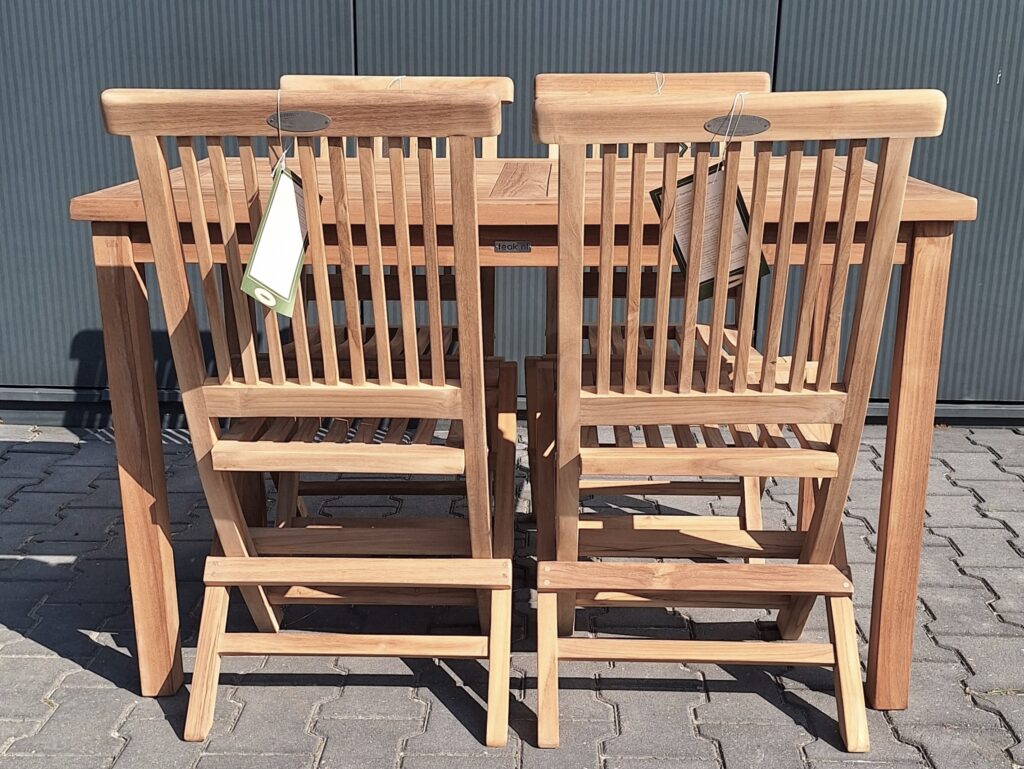 Kun je teak hout verven?
